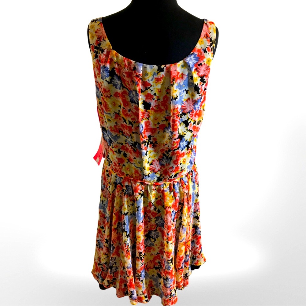 Betsey Johnson SZ 12 Floral sleeveless dress